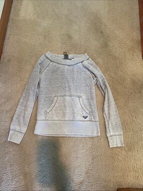 Roxy Light Gray Crewneck Sweatshirt with Front Pocket